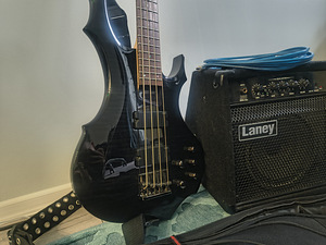 ESP LTD F-154DX + Laney RB1 + Bag (1 foto / 4)