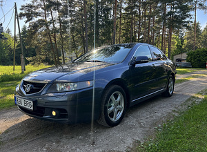 Honda Accord (2 foto / 9)
