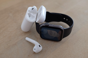 Apple Watch Series 4 Space Gray (44mm) (4 foto / 8)