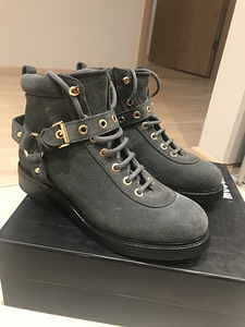 Poolsaapad Love Moschino 37 suurus (2 foto / 3)
