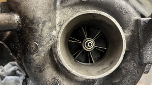 BMW E60/61 525d turbo (3 foto / 3)
