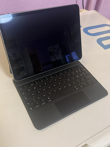 iPad Pro 11 128 GB WiFi .+ cellular Magic Keyboard (1 foto / 4)