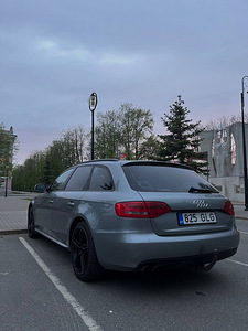 Audi A4 B8 2010, 2.0 TDI QUATTRO (2 foto / 7)