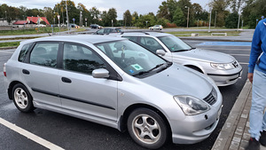 Honda Civik 1.6 atm (2 foto / 8)