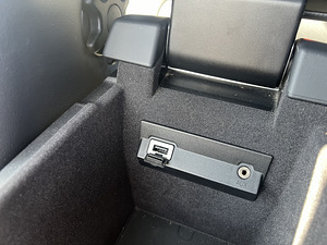 Volvo V70 2.0 diesel 120kw 2014a (11 foto / 14)
