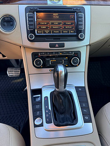 Volkswagen Passat B7 2011a. 1,8tsi 118kw (11 foto / 15)