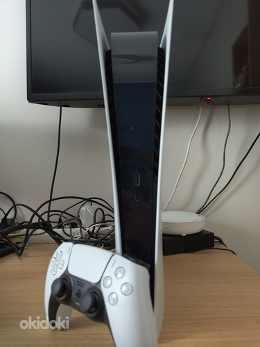PlayStation 5 (цифровая версия) (фото #1)
