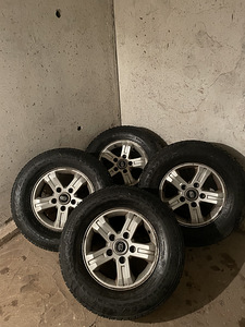 Диски Kia Sorento original/ 5 шт/ + шины (2 фото из 4)