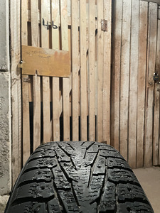 Диски Kia Sorento original/ 5 шт/ + шины (4 фото из 4)