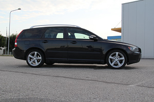 Volvo V50 (2 фото из 12)