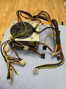 Toiteplokk 600W (1 foto / 3)