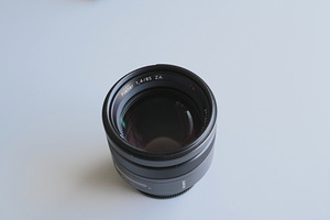 Sony Zeiss Planar T* 85 mm f/1.4 ZA SAL85F14Z (A Mount) (7 foto / 10)