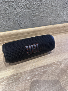 JBL Flip 6 (1 foto / 3)