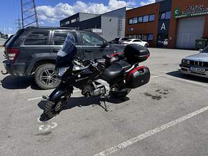 Suzuki V-Strom 650 (4 foto / 5)