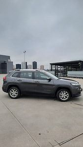 Jeep Cherokee 2.2 136kW (3 foto / 5)
