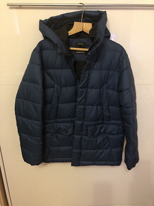 Продать куртку (2 фото из 2)
