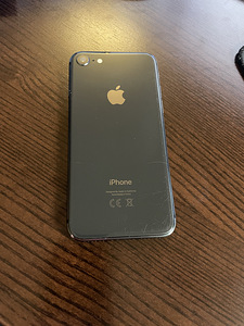 iPhone 8, космический серый, 64 ГБ (3 фото из 4)