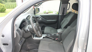 NISSAN PATHFINDER 2.5 2011 (7 foto / 13)