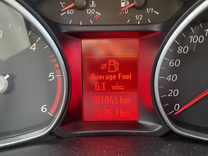 Ford mondeo 2.0 diiesel 85kw 2010a (12 foto / 12)