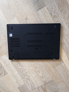Lenovo Thinkpad T480 (4 foto / 4)