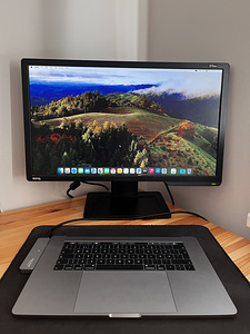 Apple Macbook Pro 2018 15.4" (1 фото из 4)