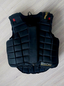 Vest ratsutamiseks 7-9 a. (1 foto / 4)
