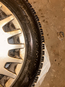 Wolkswagen Goodyear m+s 195/65r15 (2 foto / 5)