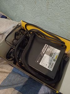 Corsair 750W CX750M 80 PLUS (2 foto / 8)