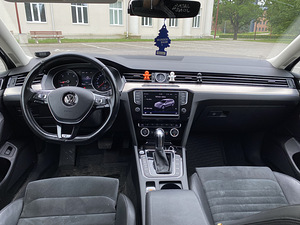 Volkswagen Passat R-line 2.0 140kW (8 foto / 11)