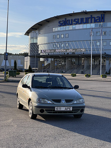 Renault Megane 1.4 Benzin Manual 2001 (2 foto / 9)