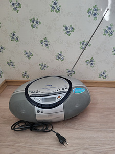 Sony CFD-S35CP magnetofon (2 foto / 3)