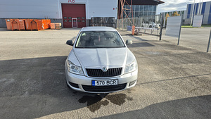 Skoda Octavia 2010 1.2 бензин (1 фото из 6)
