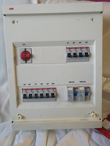 Elektrikilbi müümine (3 foto / 3)