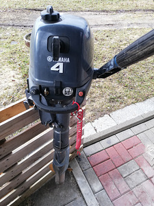 Лодочный мотор (2 фото из 7)
