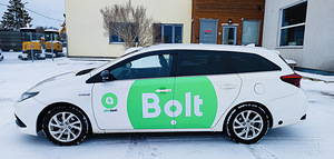 BOLT AUTORENT : TOYOTA AURIS HYBRID + LPGAUTOGAAS FACELIFT (6 foto / 6)