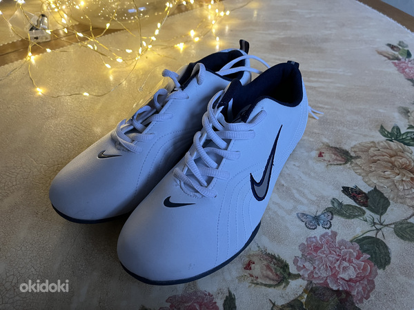 Спортивная обувь Nike (фото #1)
