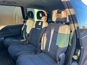 Volkswagen Sharan (8 foto / 9)