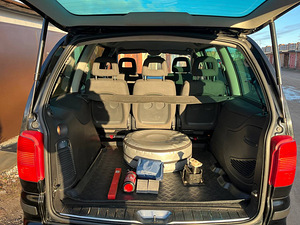 Volkswagen Sharan (9 foto / 9)