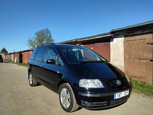 Volkswagen Sharan (2 foto / 9)