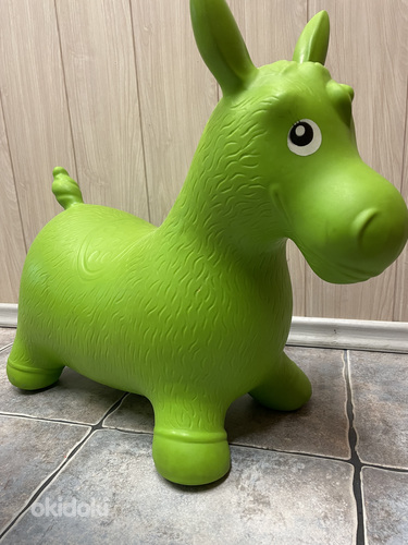 Jumpy roheline hobune (foto #1)