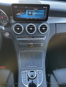 Mercedes-Benz 2019 c-class (3 foto / 7)
