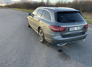 Mercedes-Benz 2019 c-class (6 foto / 7)