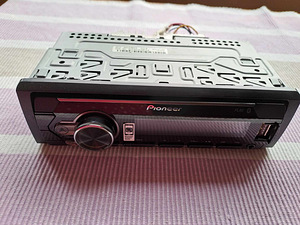 Pioneer automakk MVH-S410BT (2 foto / 2)