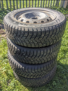 Шины с дисками 175/65 R14 (1 фото из 3)