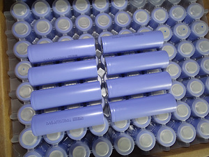 21700 liitium-ioon aku elemendid, 3700 mAh, 35 A (1 foto / 1)