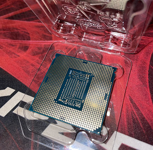 Процессор i5-9400f 2,9 ГГц (1 фото из 2)