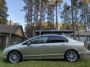 Колеса "Vossen" + шины R17 (5 фото из 5)