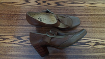 Новые женские туфли Caprice №39