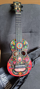 Ukulele MAHALO (1 foto / 1)