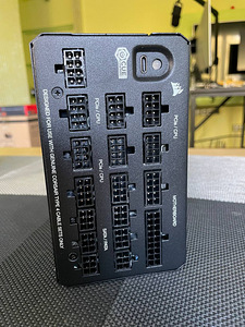 Corsair HX1500i 1500W (2022) Platinum Последний день продажи (3 фото из 4)